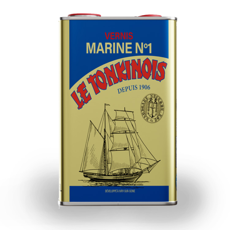 Goldene Metalldose Le Tonkinois Vernis Marine No. 1 mit roter und schwarzer Beschriftung, Text „Lack für noch mehr Schutz“ gut lesbar, auf dem Etikett ist ein Boot mit Kajüte abgebildet, Dose steht aufrecht.